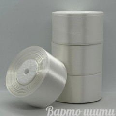Стрічка атласна 2.5см (33м) айворі